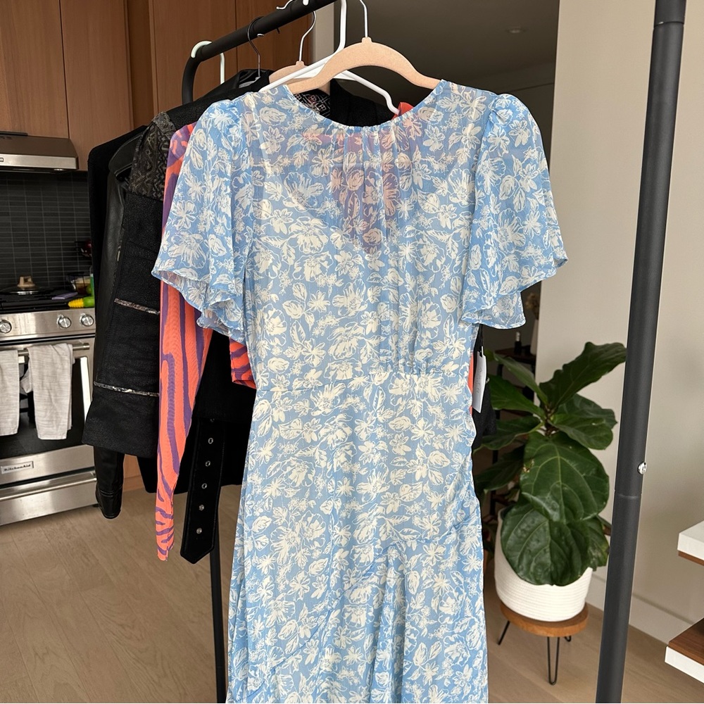 Nwt Astr The Label Flutter Sleeve Asymmetrical Fl… - image 5